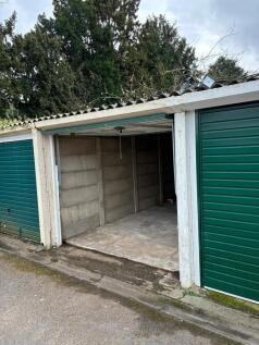 West Court, Goldington Green, Bedford photo 3