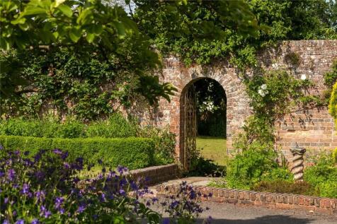 Gate House Farm O...