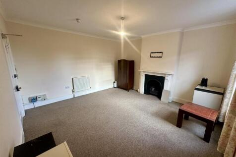 Bedroom (1/3)