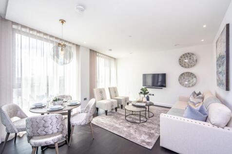 2 bed flat to rent Charles Clowes Walk, Nine Elms