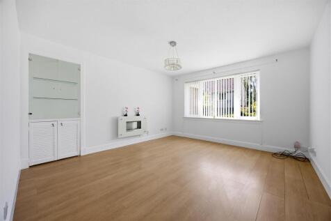 04-27_HAYSTACK_PLACE_LENZIE_004.jpg