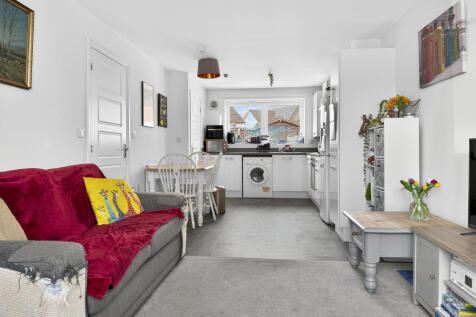 Open plan sitting room/dining room/kitchen