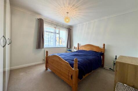 Eastbourne Avenue, Stevenage photo 4