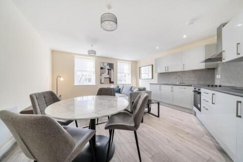 Kitchen - Reception room