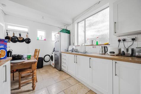 92 old Kitchen 3