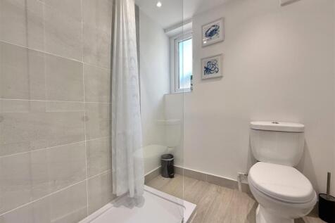 Family Shower Room.jpeg