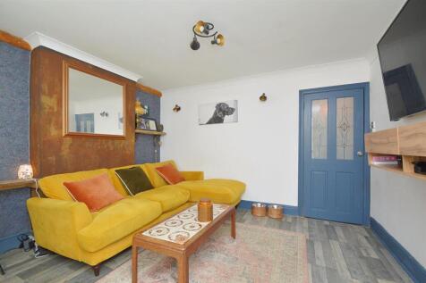 Lounge2.jpg