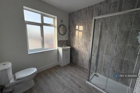 Bathroom To Back Bedroom