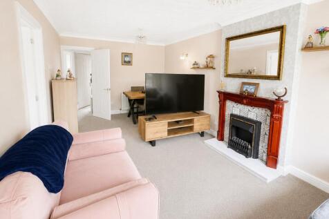 Sitting/Dining Room