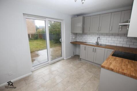 Widgeon Road, Broadheath photo 3