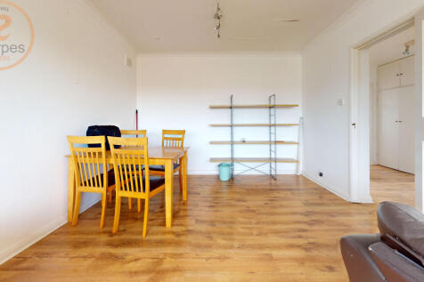 240C-Haydons-Road-Living-Room 1