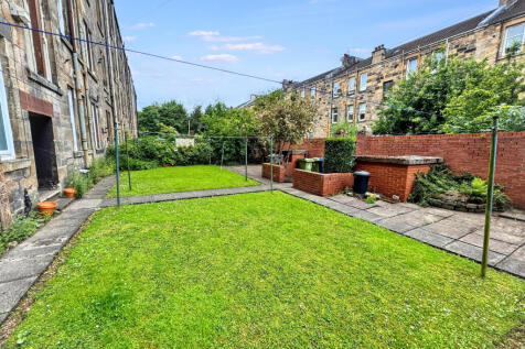 Rear court