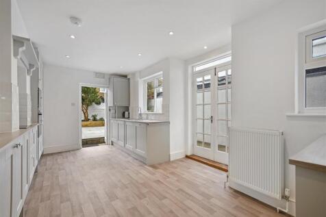 FB -  Hadyn Park Road - KitchenB.JPG