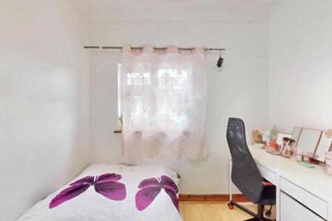 21-Tenterden-Road-02262025_215957 3.jpg