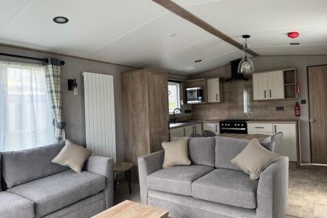 Lounge - Dining -...