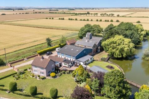 1318216-6-686d477a0de10