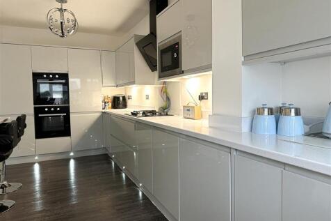 Sales property - military road-11.jpg