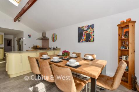 Lounge/Kitchen