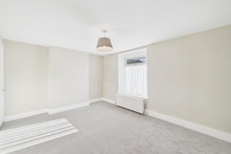 8 - 2 bedroom end-terraced house.jpg