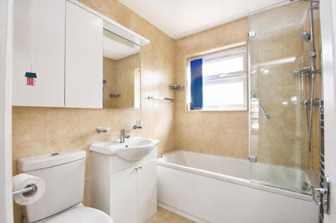 Osborne Court, Milford on Sea photo 4
