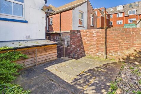 CAM02887G0-PR0635-STILL017.jpg