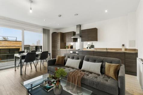 Experience urban elegance in this spacious open-concept apartment.