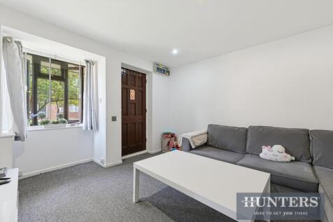 PICKWICK CLOSE-2.jpg