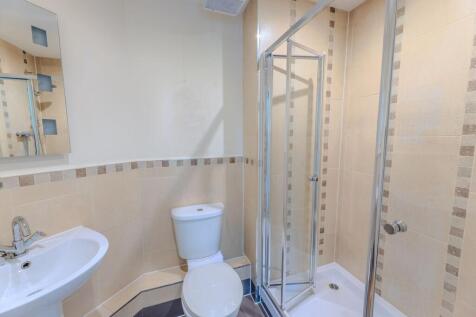 Principle Bedroom with En-Suite