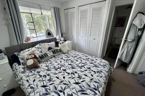 Moor Pond Close, Bicester photo 5