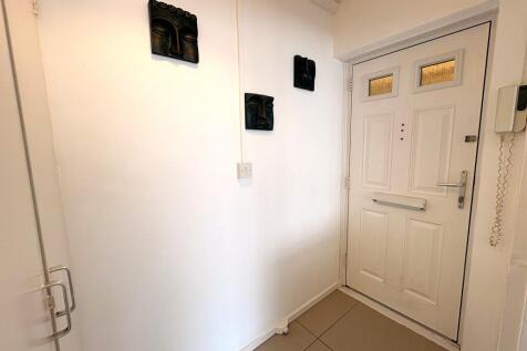 Bowness Close, Coventry photo 3