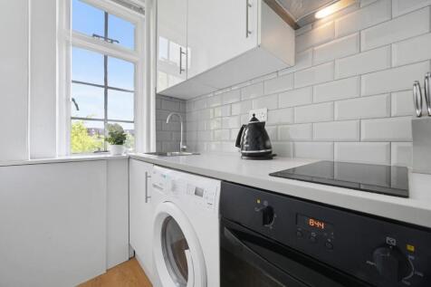 89 Langfrod Court - Kitchen9 (1).jpg