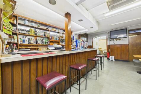 CAM03481G0-PR0092-STILL001