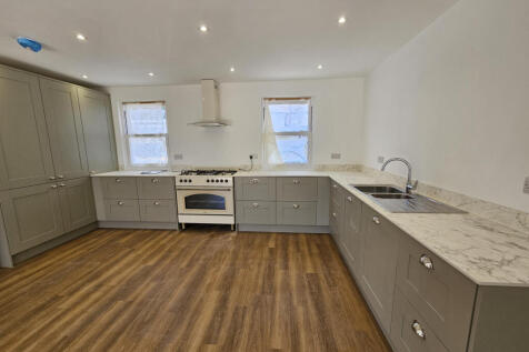 Buckhurst Hill, Essex IG9 photo 3