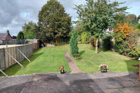 38 Croft Terrace garden.jpg