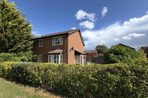 Camberley, GU16 - property photo