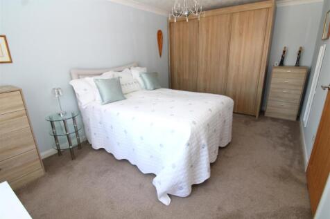 Bedroom one.JPG