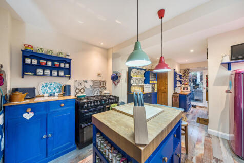 1375239-12-690cd12e554f1