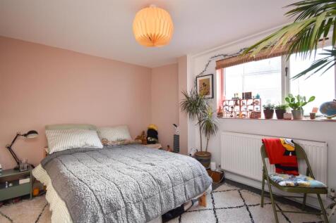 Rear first floor flat