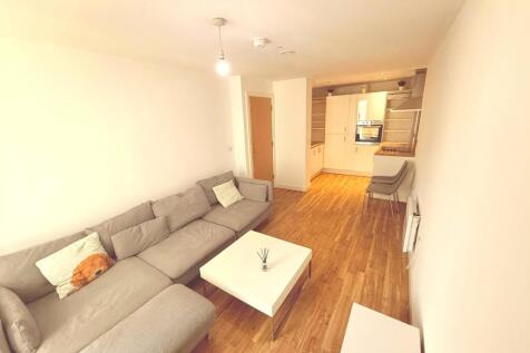 Michigan Point Tower, 9 Michigan Avenue, Salford, Greater Manchester, M50 photo 3