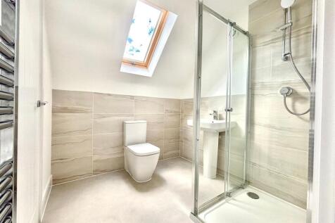 WhatsApp Image 2025-09-15 at 16.37.35_506285b0.jpg