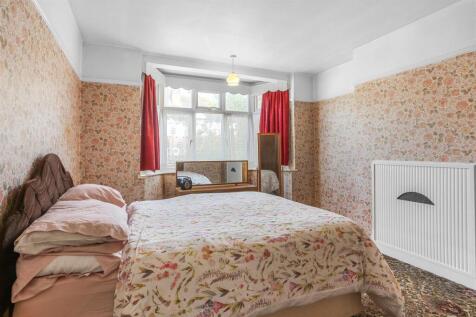 1545389575 - 11 Vermont Road, SM1 - 19.jpg