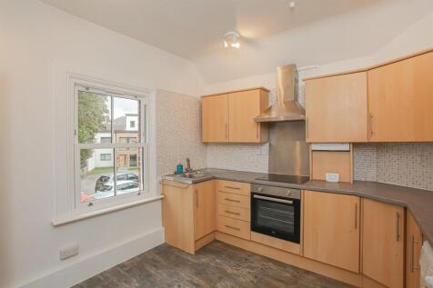 1-bed flat on Vineyard, Abingdon, £1,200/mo