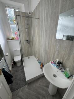 112RRGFF bathroom2