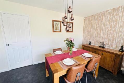 Kitchen Diner Living Area