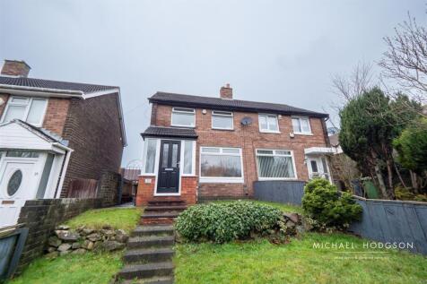 2-bed semi-detached on Hylton Lane, Townend Farm, Sunderland, £750/mo