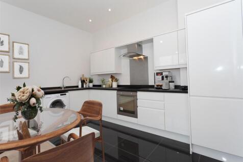Kitchen_final.jpg