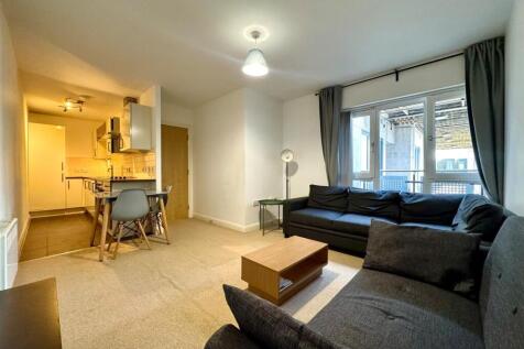 Lounge pic 1.jpeg