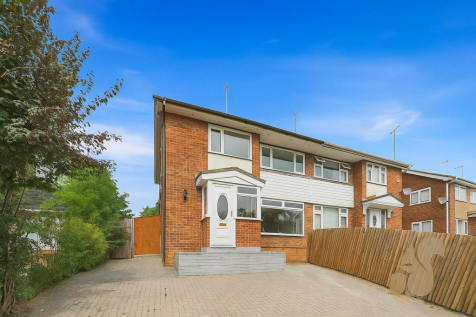 3-bed house on Booth Avenue, Colchester, CO4, £1,450/mo