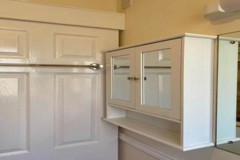 Lucerene Close 182 C