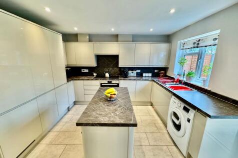 Fitted Kitchen